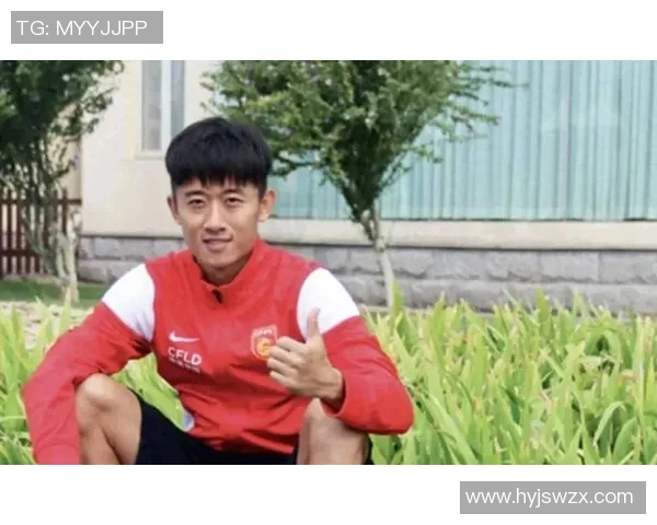 小龙足球明星的真实身份揭秘与成就分析 小龙足球明星的真实身份揭秘与成就分析