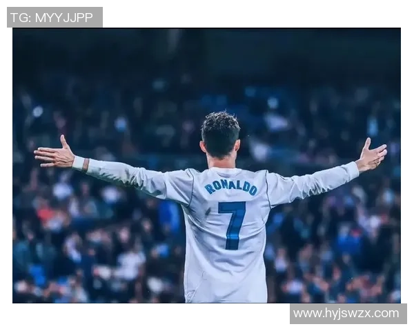 足球明星背影剪辑视频展现他们的风采与坚持的瞬间