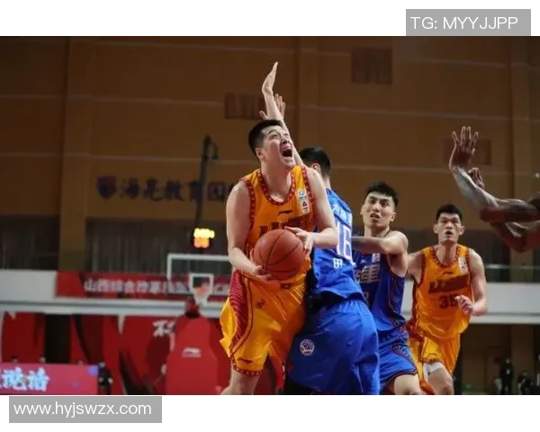 重庆排球队以98分领跑邀请赛积分榜展现强大实力和竞争力